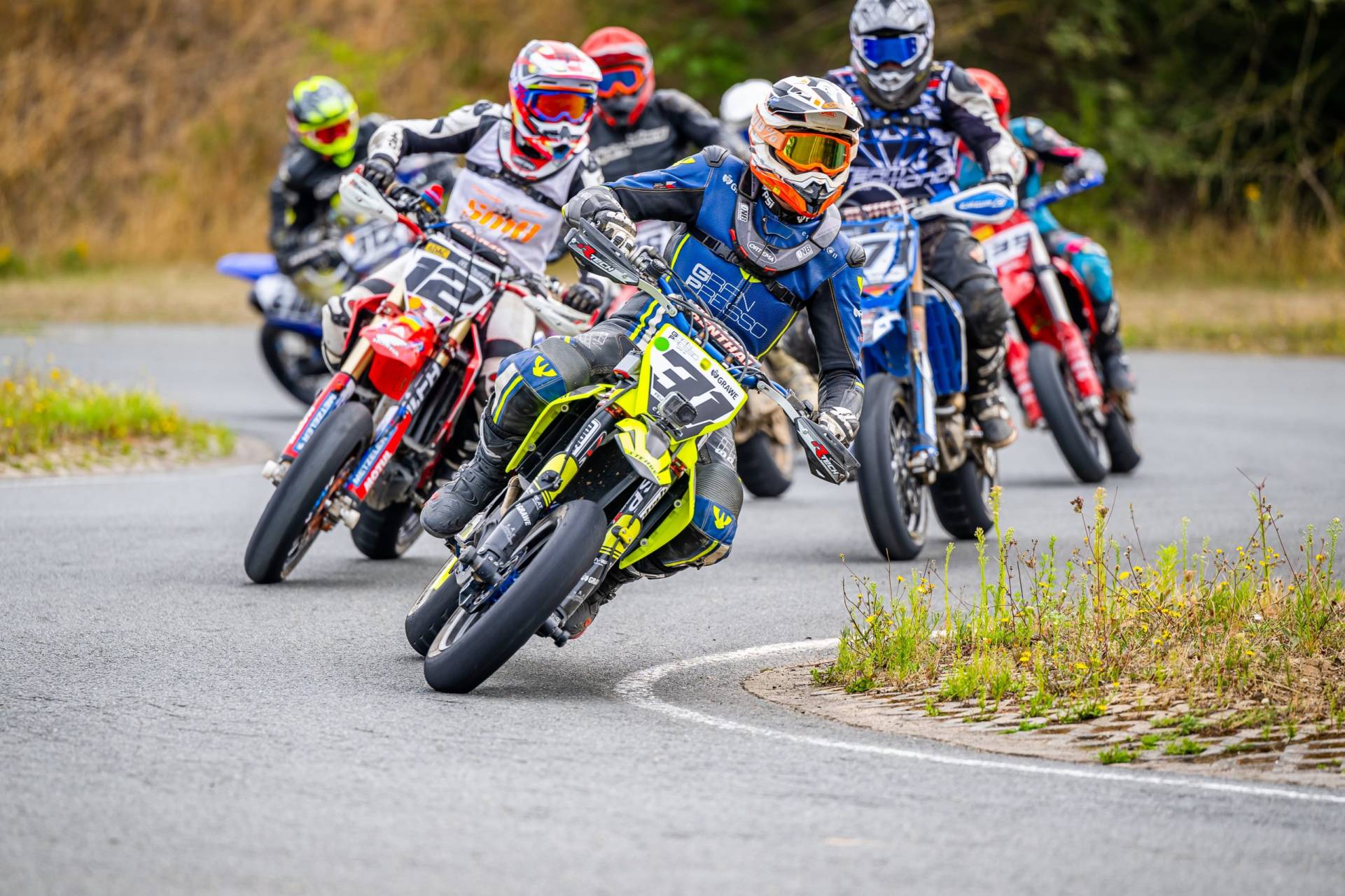 Alexander Feuchtenhofer im ADAC Team bei der Supermoto IDM 2022 am Harz Ring